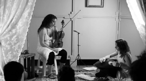 Cristina Berroy i Vanesa Picona. Hand-Pan i Violí